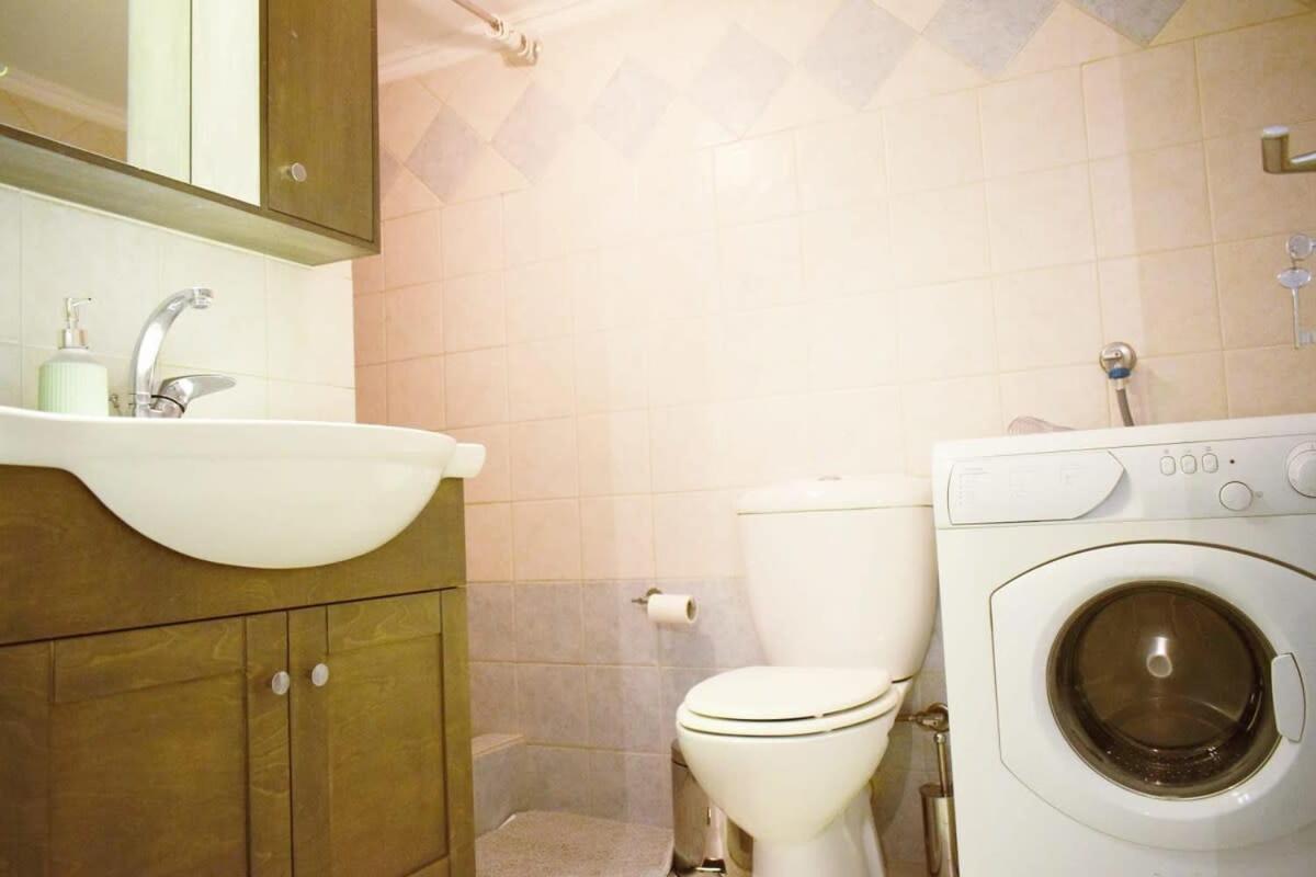 Stylish Apt In The Historic Heart Of The City Atenas Exterior foto
