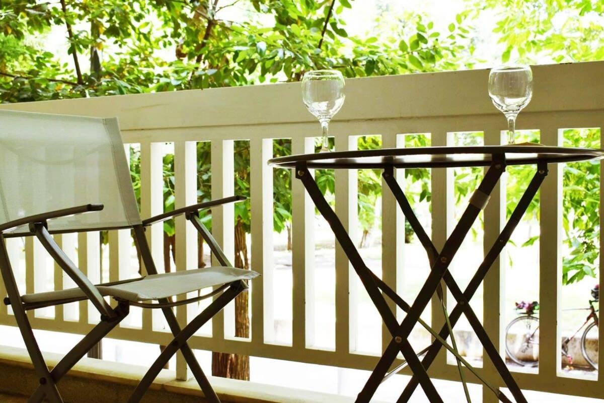 Stylish Apt In The Historic Heart Of The City Atenas Exterior foto